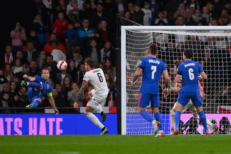 leefmc83|'I'm not crying': Some fans react as Spurs star replies to Everton .
